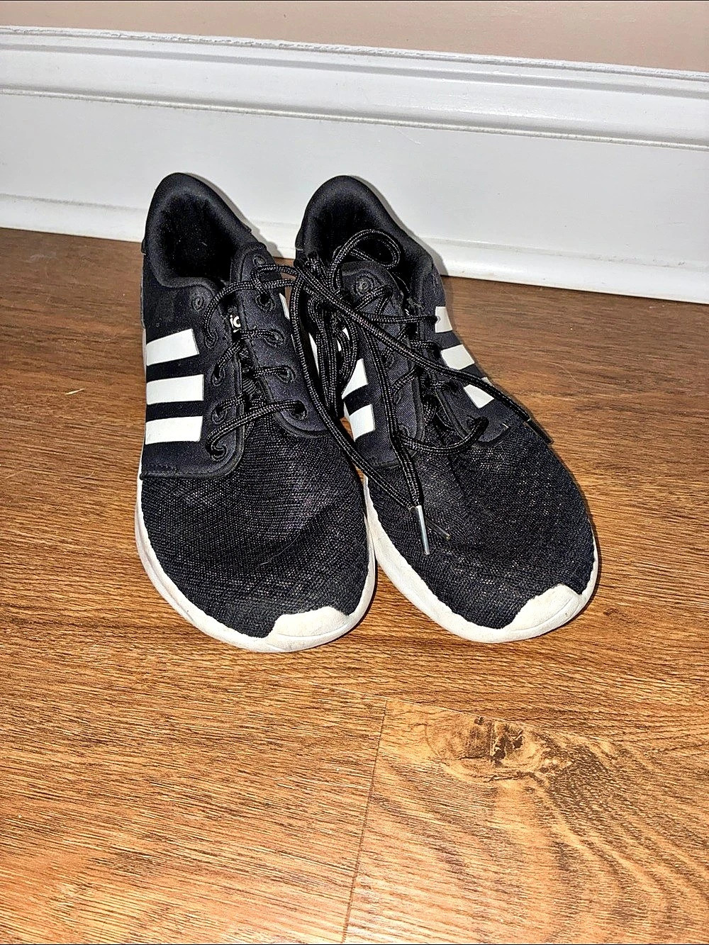 adidas Cloudfoam QT Racer Black & White Sneakers US 7.5